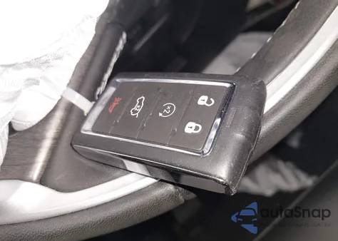 2024 Jeep Grand Cherokee L Limited 4X4 from USA, damaged, VIN 1C4RJKBG0R8609582